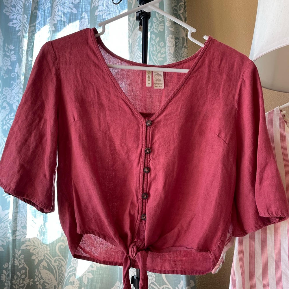 Button up crop tops - Picture 7 of 9